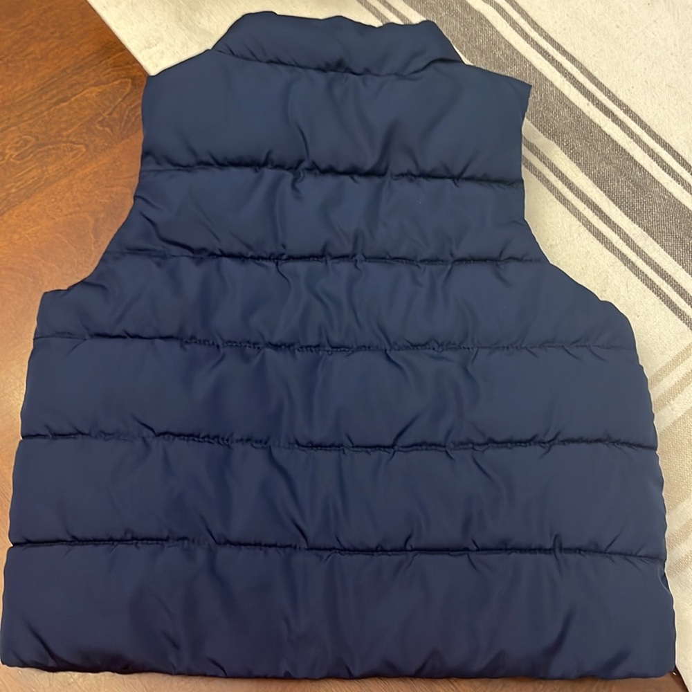 GAP toddler’s navy puffer vest, size 2T - Picture 3 of 5